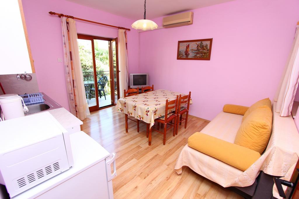 Apartments Antolovic Rovinj Room photo